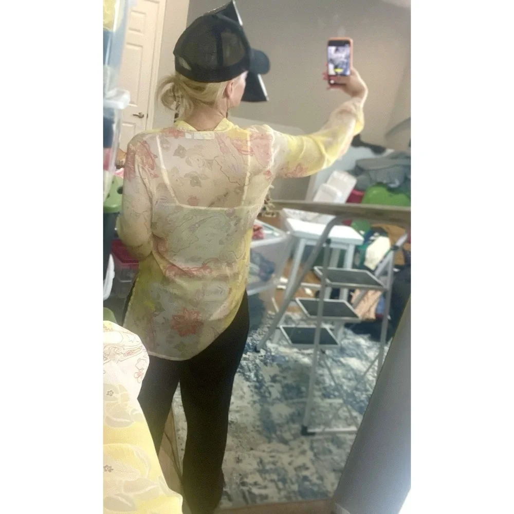 Susan Graver Blouse Popover V-neck Top Size S Yellow Colorful Semi Sheer Floral - Picture 14 of 14